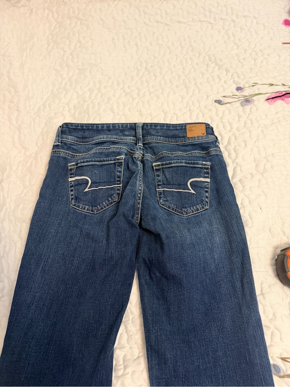 American Eagle Outfitters Women’s Mid Wash Boot Cut Jeans - Blue - Picture 2 of 6